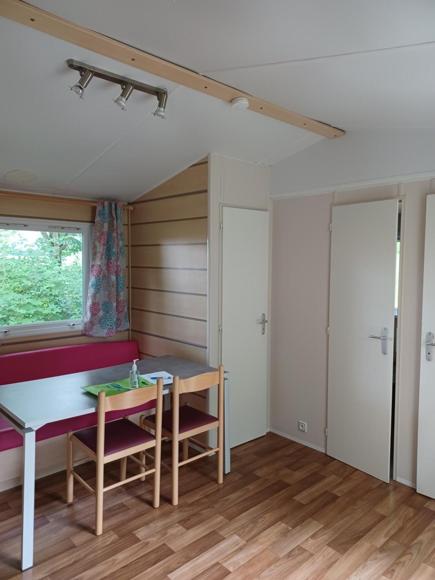 Camping Le Vallage Attigny Екстериор снимка